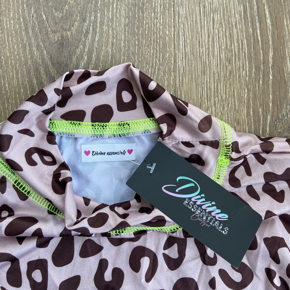 Cheetah print bodysuit - Picture 4 of 9